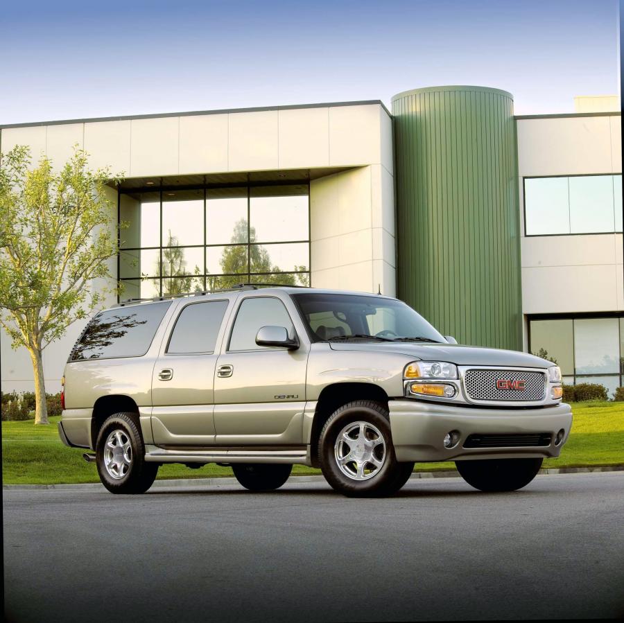  GMC Yukon XL Denali 2000 года  (фото 4 из 7)